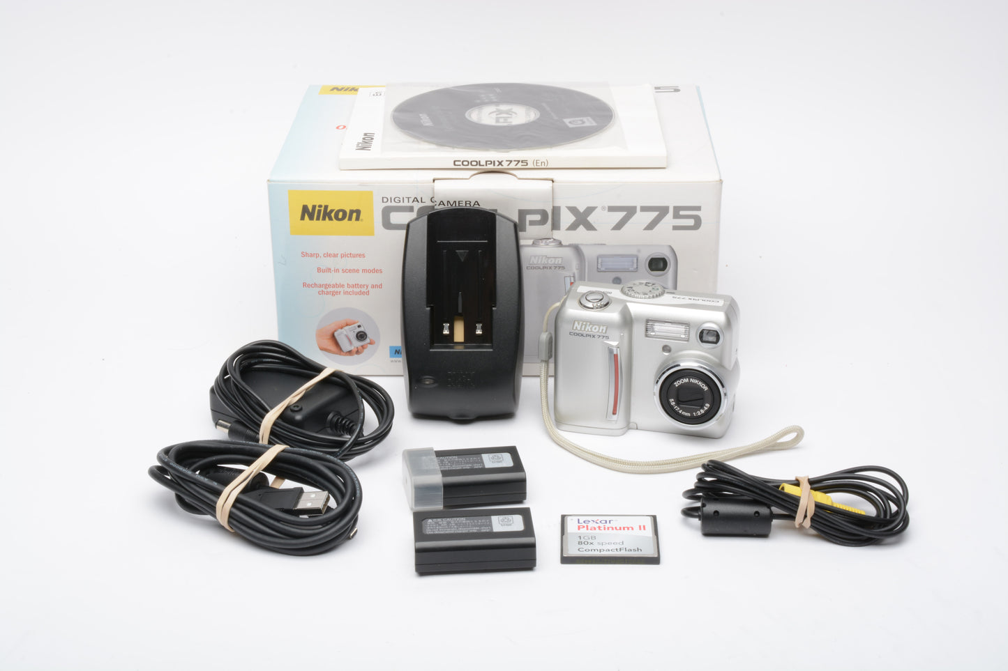 Nikon Coolpix 775 2.1MP Digital Point&Shoot camera, CF card, 2batts, charger, boxed