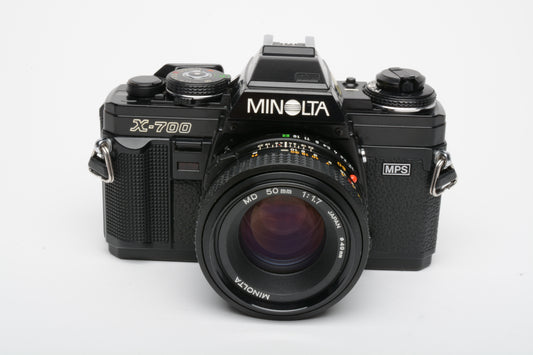 Minolta X700 35mm SLR w/50mm f1.7 lens, strap, cap, new seals, manual, nice!