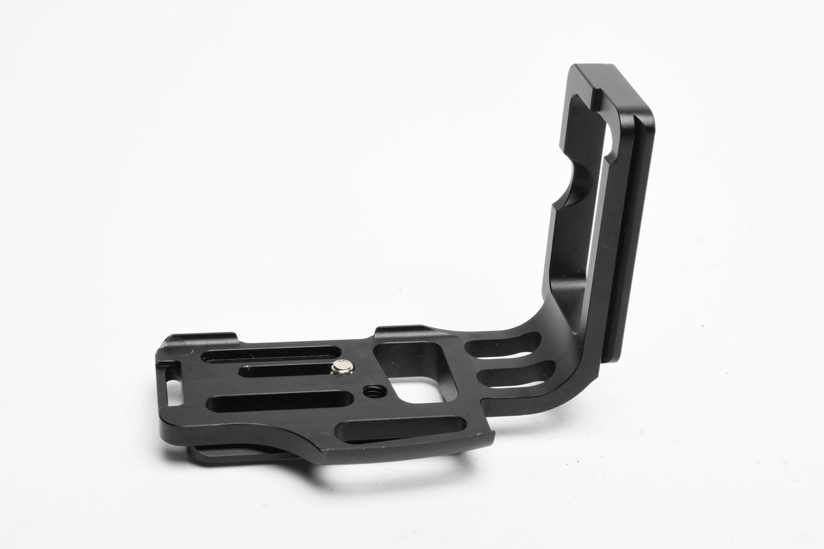 Xiletu LB-D810L L Bracket w/ 1/4" Screw Arca Standard for Nikon D800, D800E, D810