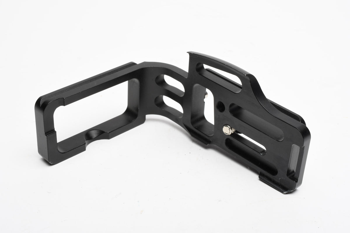 Xiletu LB-D810L L Bracket w/ 1/4" Screw Arca Standard for Nikon D800, D800E, D810