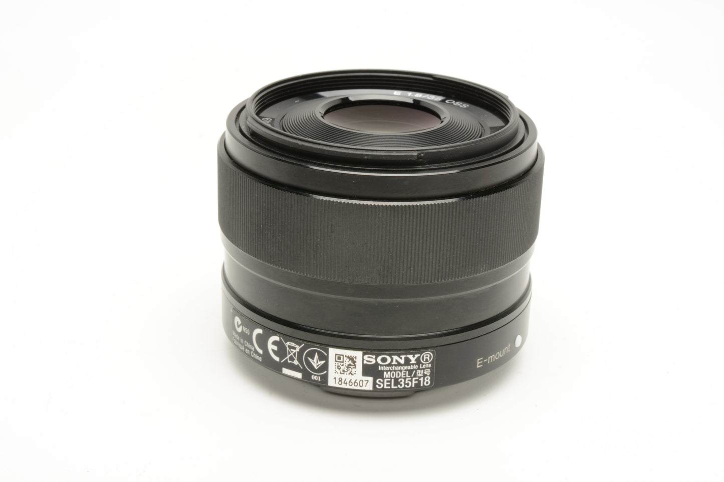 Sony 35mm f1.8 SEL35F18 wide angle E-mount lens, caps, hood, Mint-