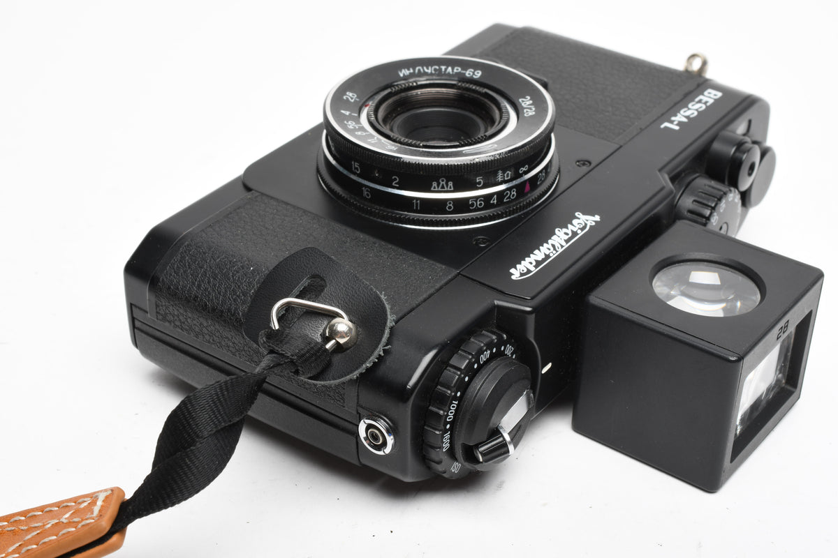 Voigtlander Bessa-L w/Industar 28mm f2.8 Pancake lens and Optical finder, Great!