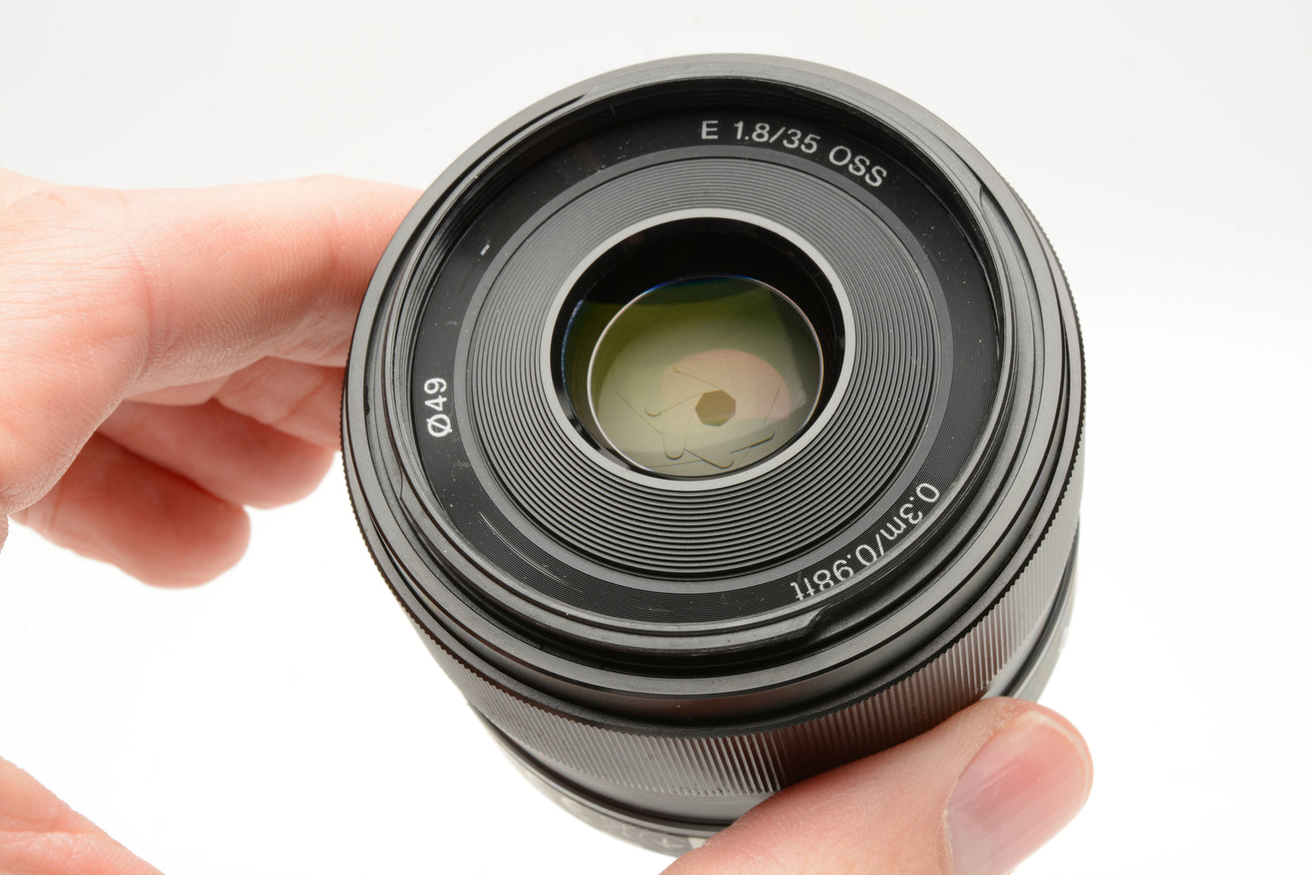 Sony 35mm f1.8 SEL35F18 wide angle E-mount lens, caps, hood, Mint-