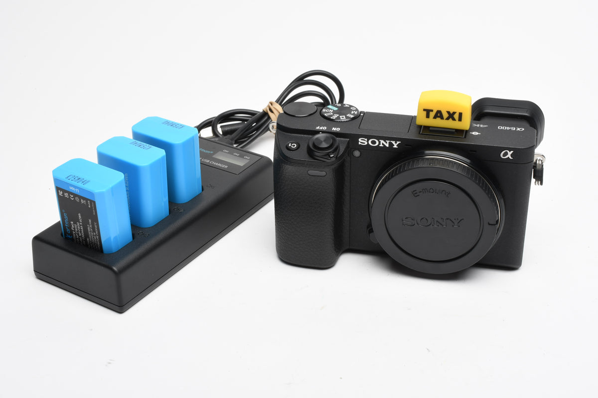 Sony A6400 Mirrorless body, 3X batts+charger, Only 4895 Acts, Clean!