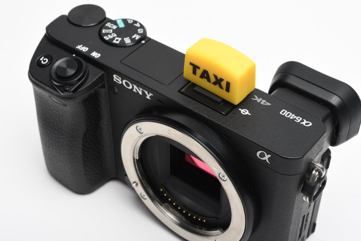 Sony A6400 Mirrorless body, 3X batts+charger, Only 4895 Acts, Clean!