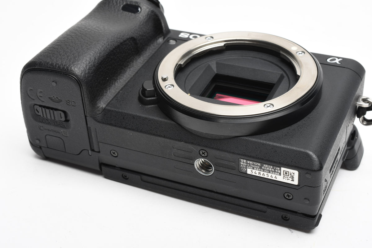 Sony A6400 Mirrorless body, 3X batts+charger, Only 4895 Acts, Clean!