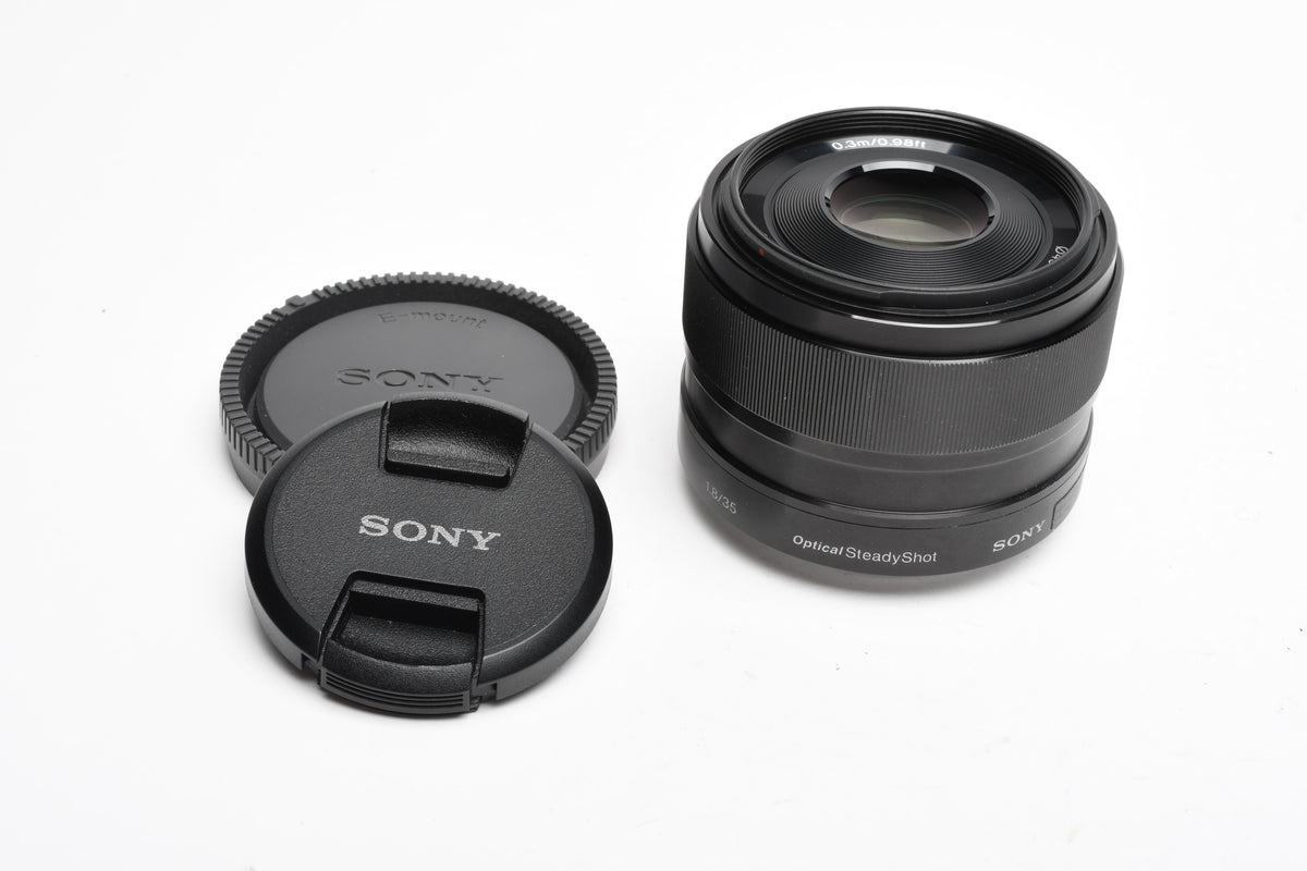 Sony 35mm f1.8 OSS Lens SEL35F18 E-Mount lens, Caps, Mint-