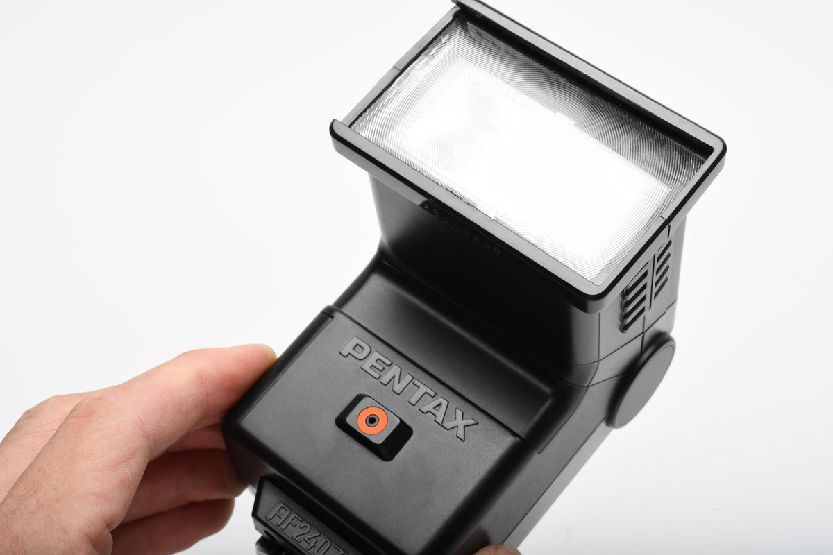 Pentax AF240Z Electronic Flash, Very clean, Tested