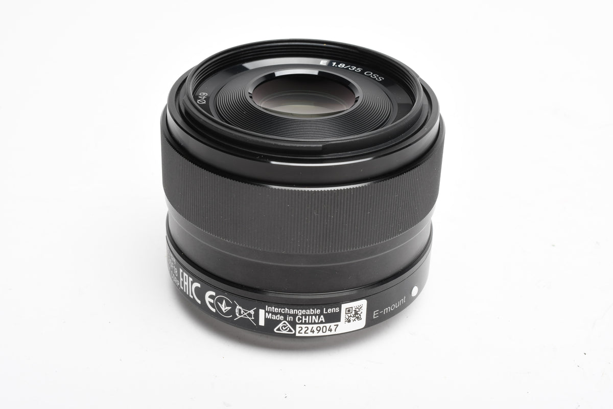 Sony 35mm f1.8 OSS Lens SEL35F18 E-Mount lens, Caps, Mint-