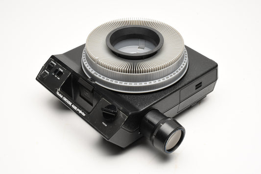 Kodak Carousel 4600 35mm slide projector, zoom lens, 140 tray, remote, bulb, Tested