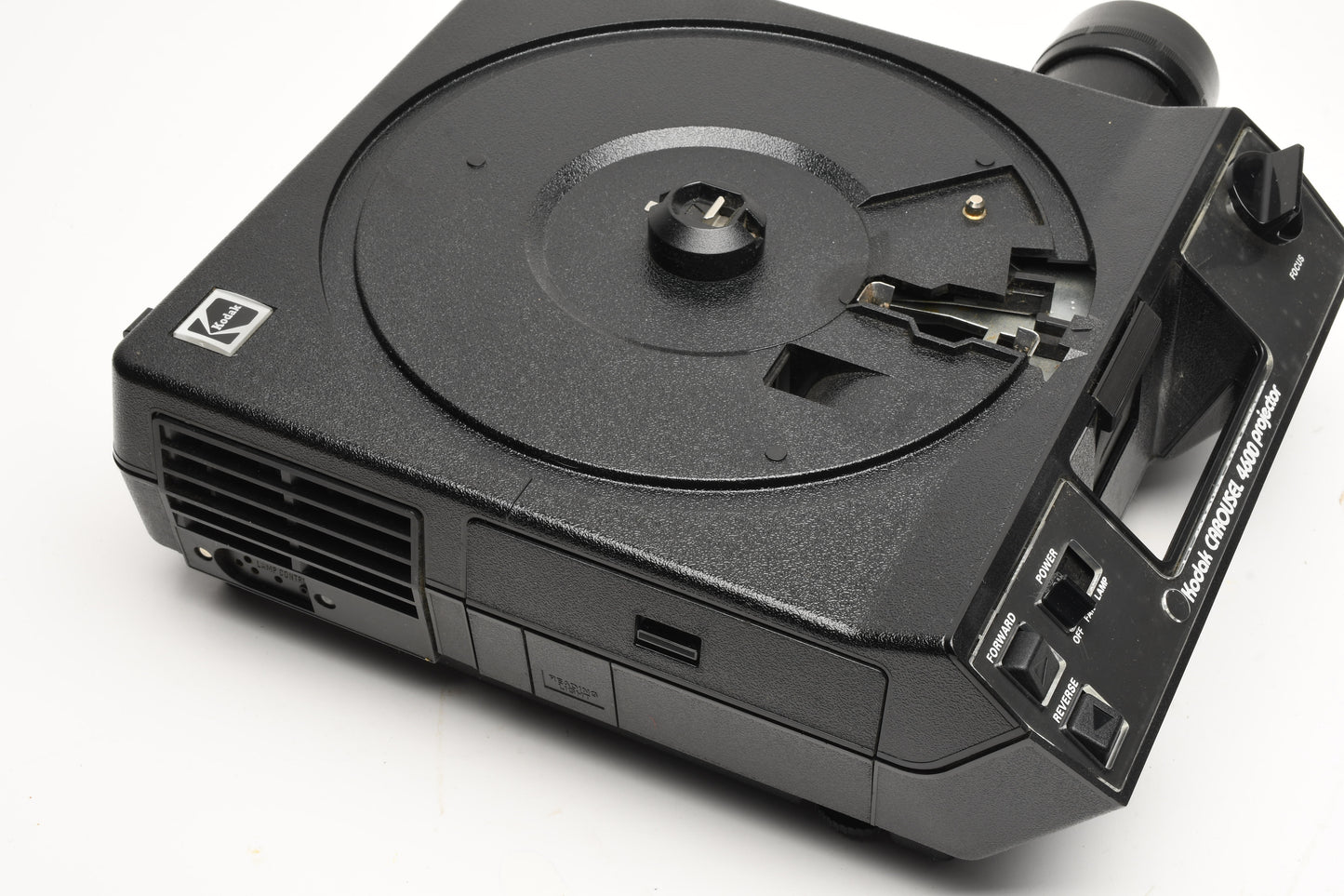 Kodak Carousel 4600 35mm slide projector, zoom lens, 140 tray, remote, bulb, Tested