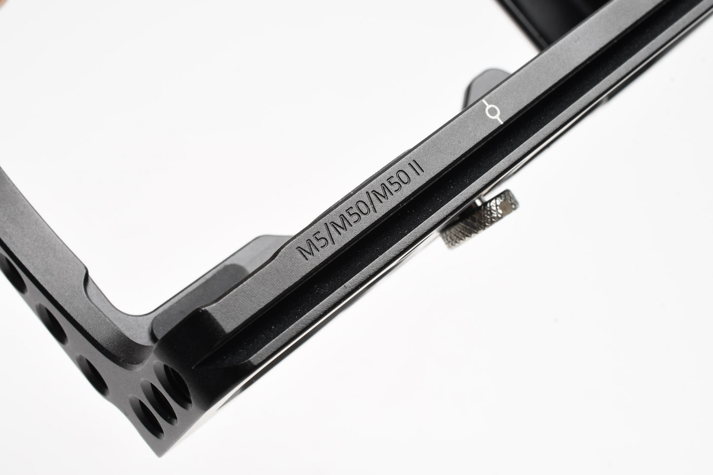 SmallRig Camera Cage with Integrated Grip for Canon M50/M50 II/M5, Clean