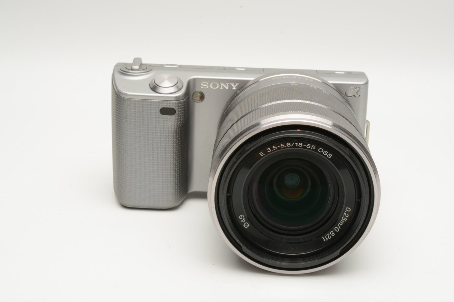 Sony NEX 5 Mirrorless w/18-55mm f3.5-5.6 zoom, 2batts, charger, flash, case