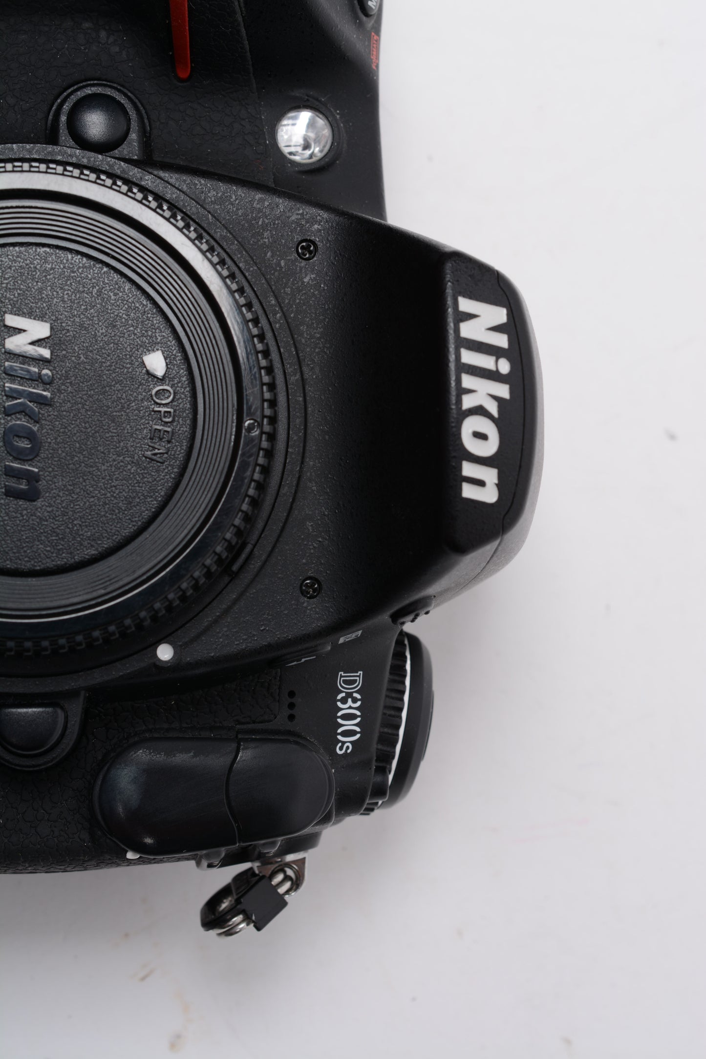 Nikon D300S DSLR Body, batt, charger, Only 9005 Acts!