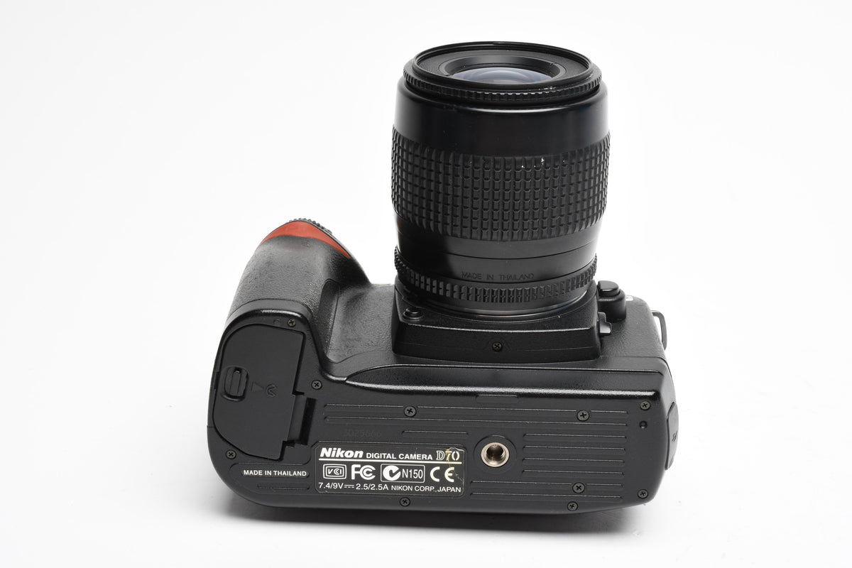 Nikon D70 DSLR Body w/AF 35-80mm zoom, 2Batts, Strap, 16K Acts
