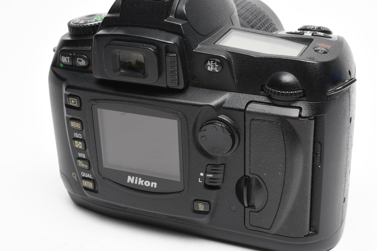Nikon D70 DSLR Body w/AF 35-80mm zoom, 2Batts, Strap, 16K Acts