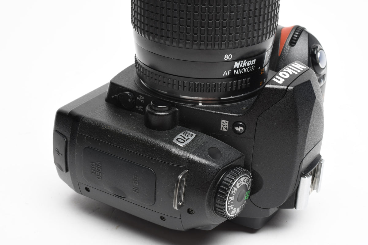 Nikon D70 DSLR Body w/AF 35-80mm zoom, 2Batts, Strap, 16K Acts