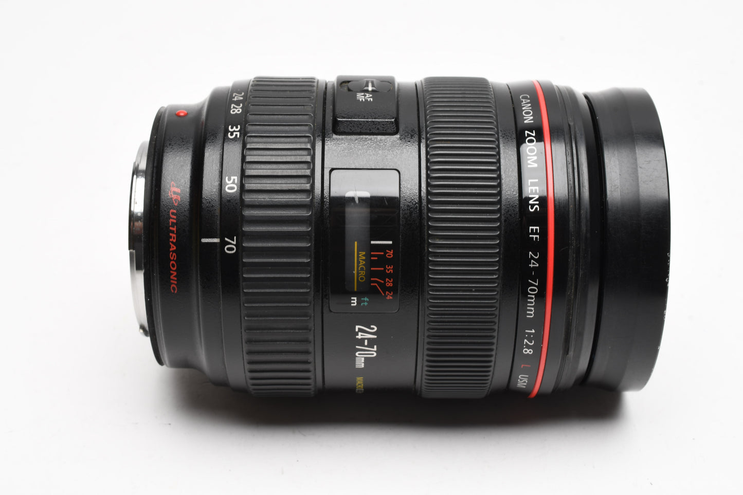 Canon EF 24-70mm f2.8L USM zoom lens, very sharp, Good!