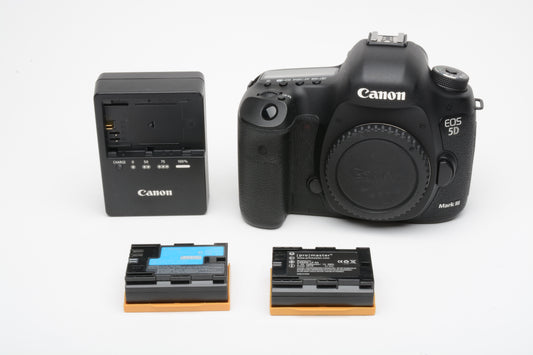 Canon EOS 5D Mark III 22.3MP DSLR Body, 2batts, Charger, Only 13,363 Acts!