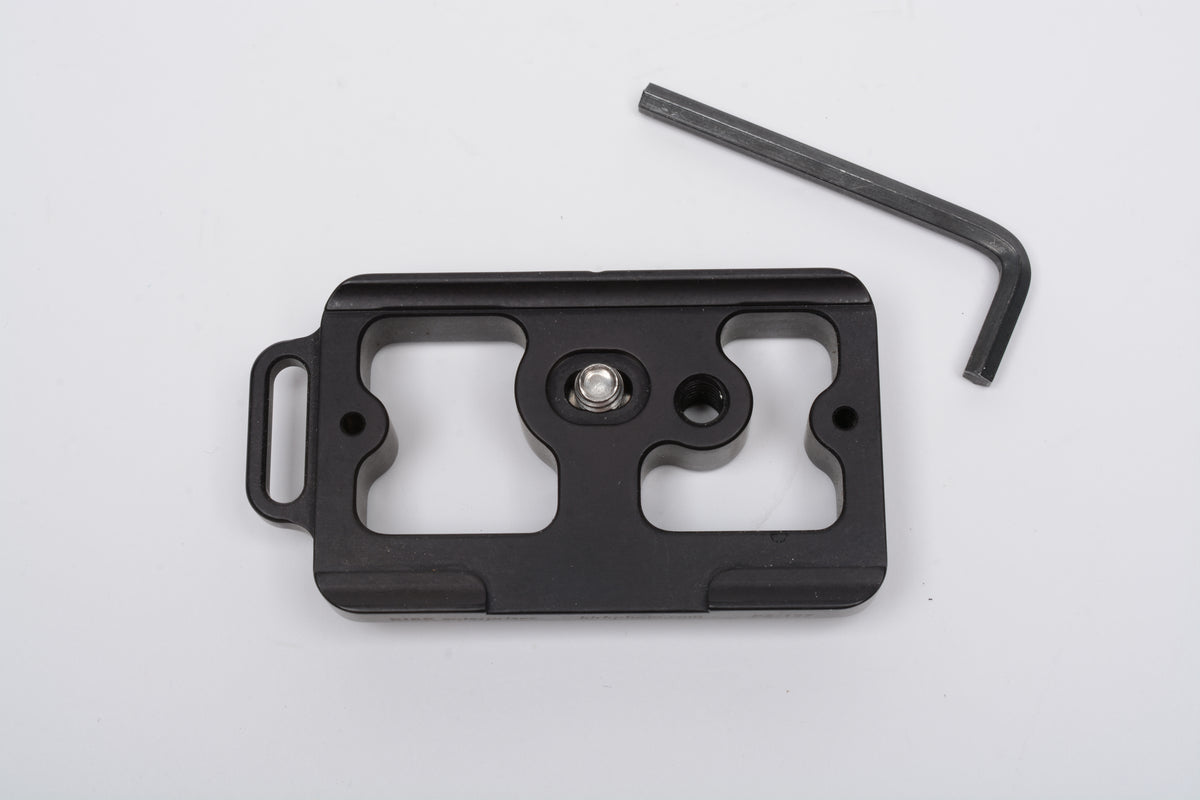 Kirk Enterprises PZ-127 Quick Release plate for Nikon D700, Clean