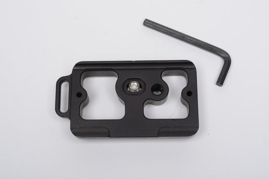 Kirk Enterprises PZ-127 Quick Release plate for Nikon D700, Clean