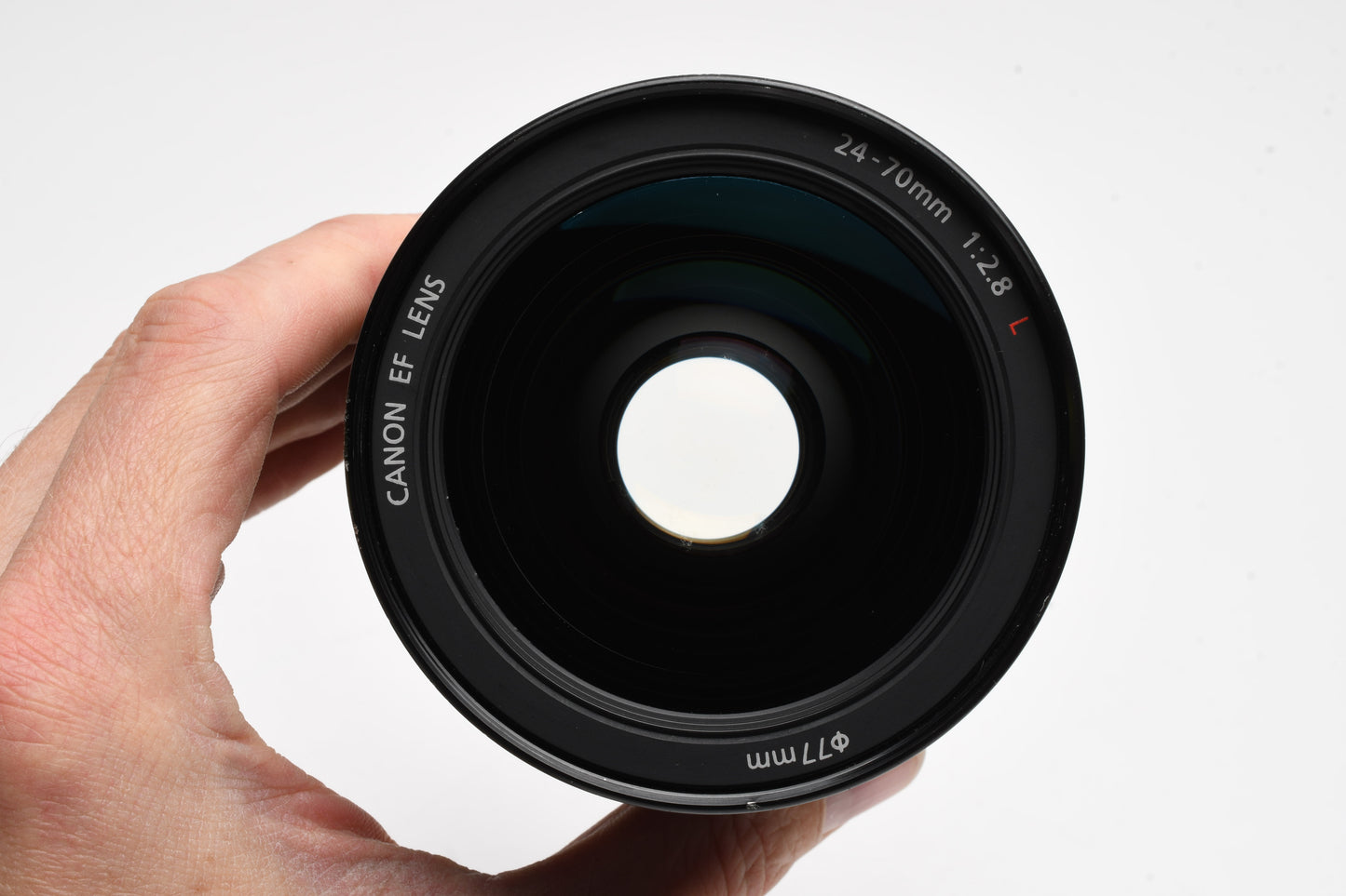 Canon EF 24-70mm f2.8L USM zoom lens, very sharp, Good!