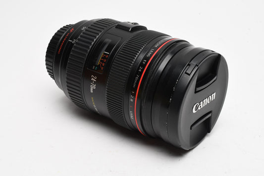 Canon EF 24-70mm f2.8L USM zoom lens, very sharp, Good!