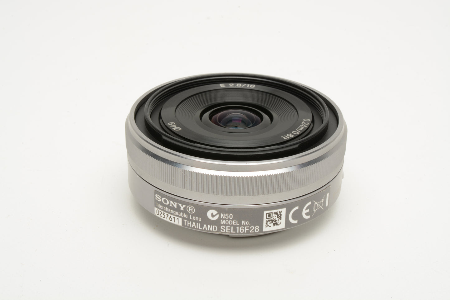 Sony 16mm f2.8 SEL16F28 wide angle E-mount lens, Caps, Great!