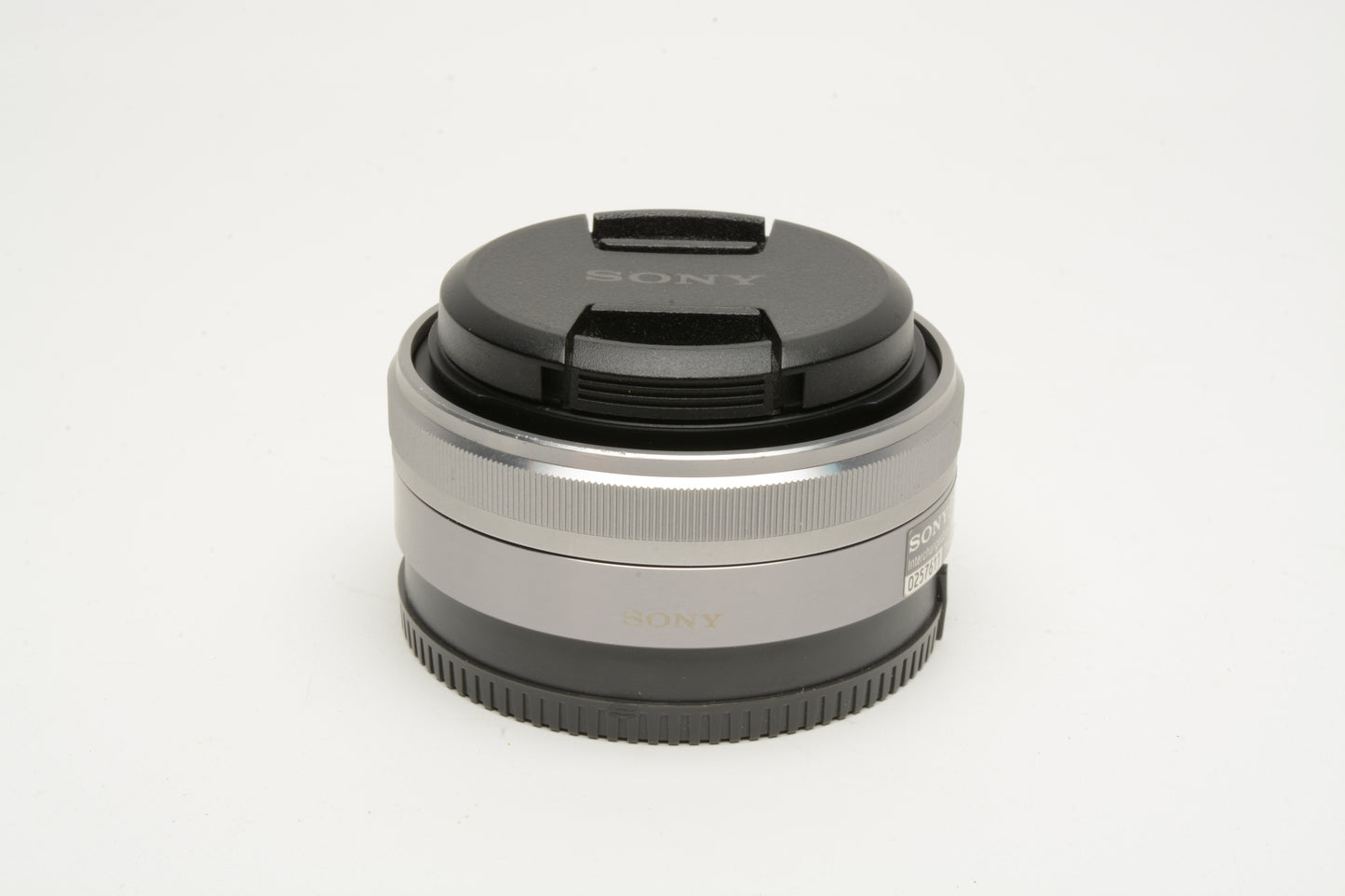 Sony 16mm f2.8 SEL16F28 wide angle E-mount lens, Caps, Great!