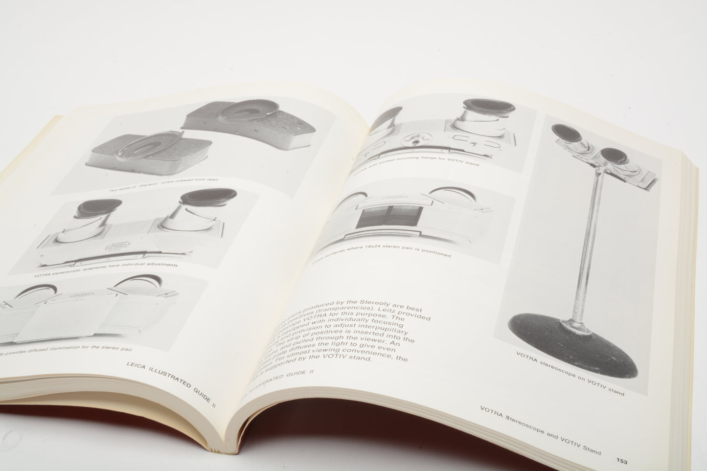 Leica Illustrated Guide II book by Lager, 256 pages, clean