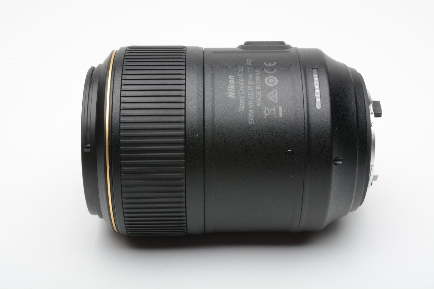 Nikon AF-S VR Micro-NIKKOR 105mm f2.8G IF-ED VR MFR# 2160, USA