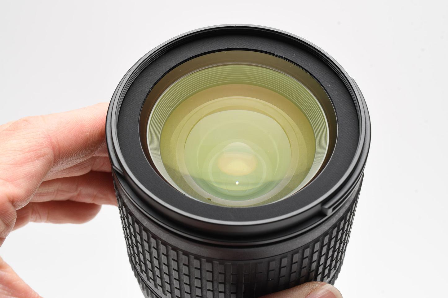 Nikon AF-S Nikkor 18-135mm f3.5-5.6G ED zoom lens, caps, UV, Great