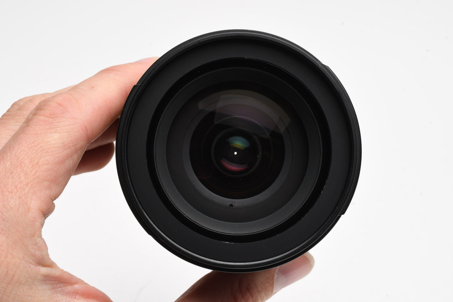 Nikon AF-S Nikkor 18-135mm f3.5-5.6G ED zoom lens, caps, UV, Great