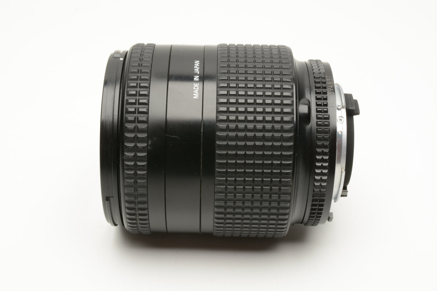 Nikon AF Nikkor 28-105mm f3.5-4.5D macro zoom lens, Caps. Great!