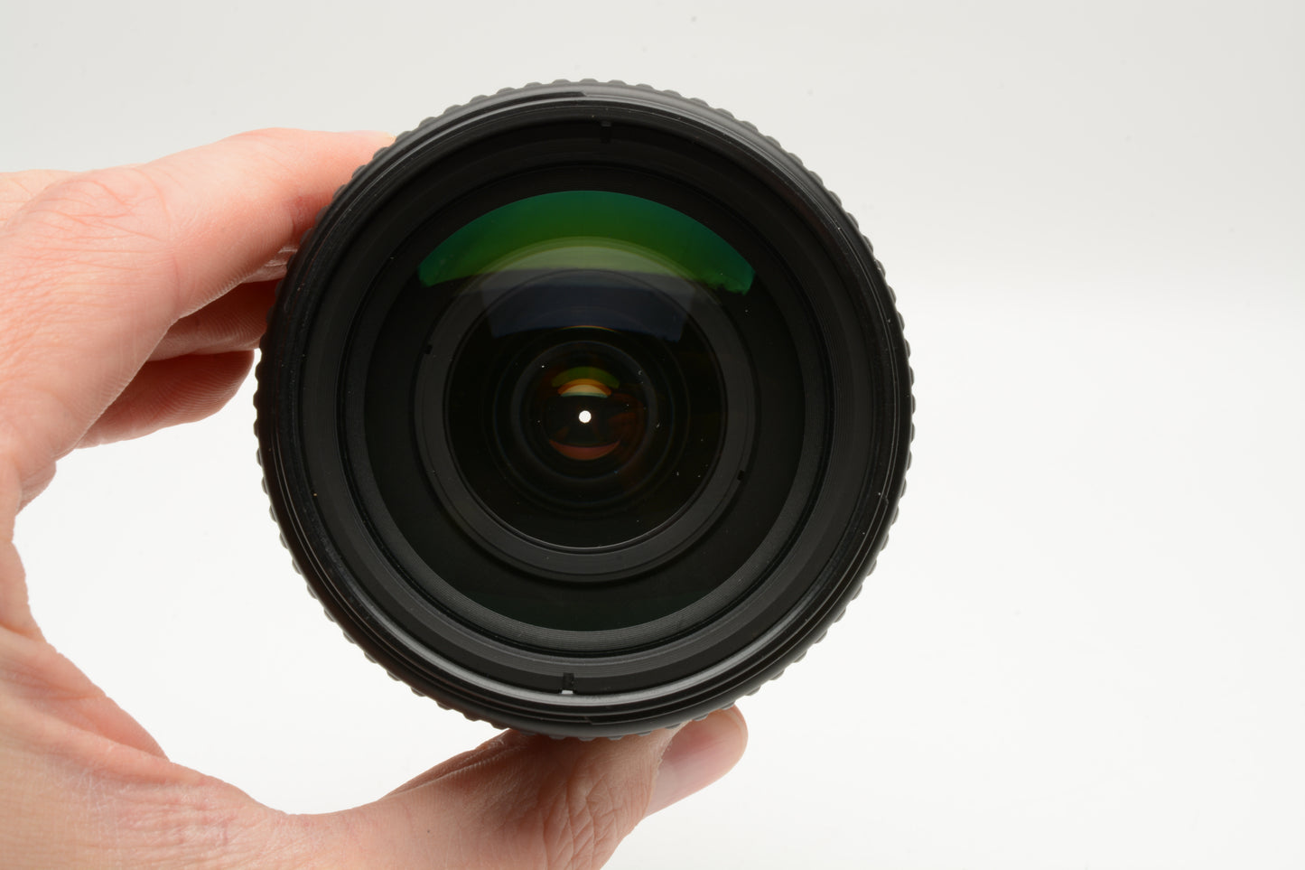 Nikon AF Nikkor 28-105mm f3.5-4.5D macro zoom lens, Caps. Great!