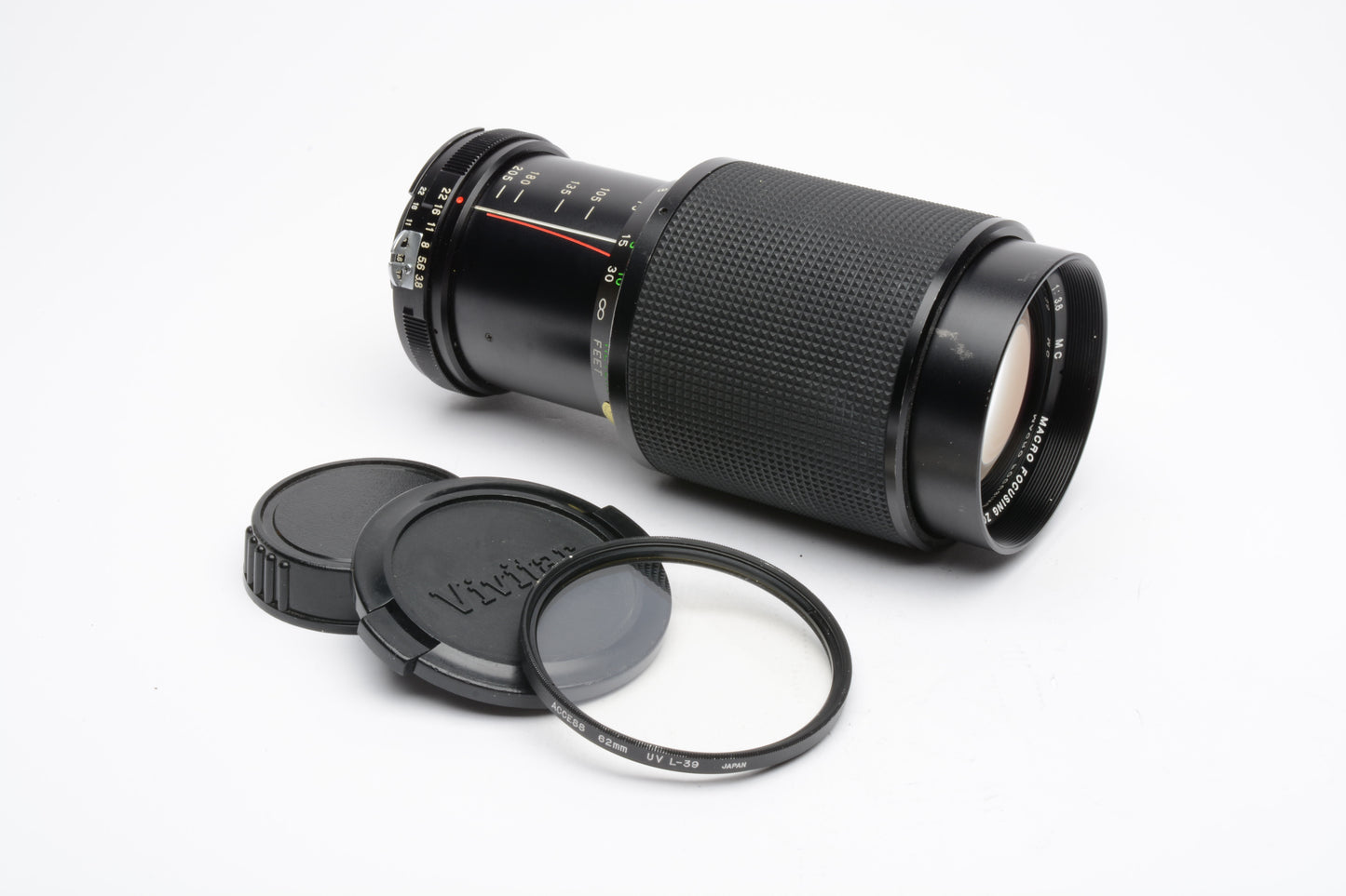 Vivitar MF 75-205mm f3.8 MC Macro Focusing zoom lens for Nikon AI, Caps + UV