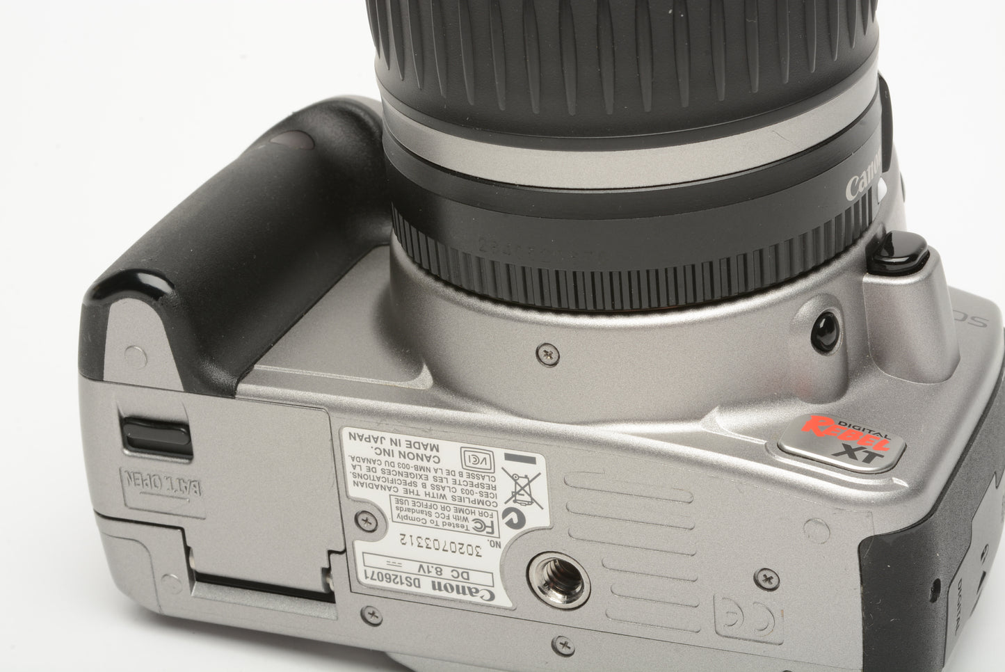 Canon EOS Digital Rebel DSLR w/18-55mm f3.5-5.6 zoom lens, 2batts, charger CF card++++