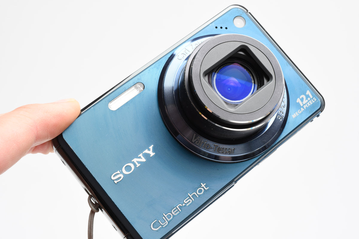 Sony DSC-W290 12.1MP Digital Point&Shoot camera, batt+charger+8GB Pro Duo + Case