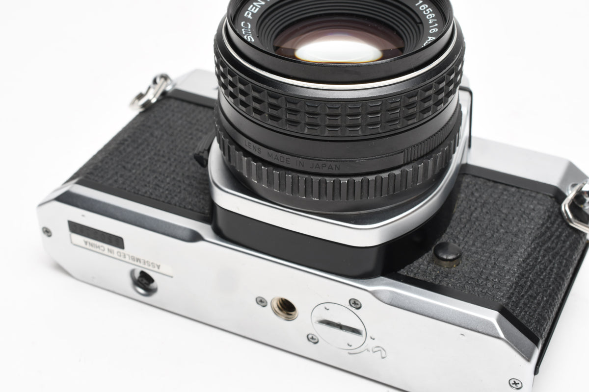 Pentax K1000 35mm SLR w/55mm f2 SMC lens, New seals, strap, Mint-