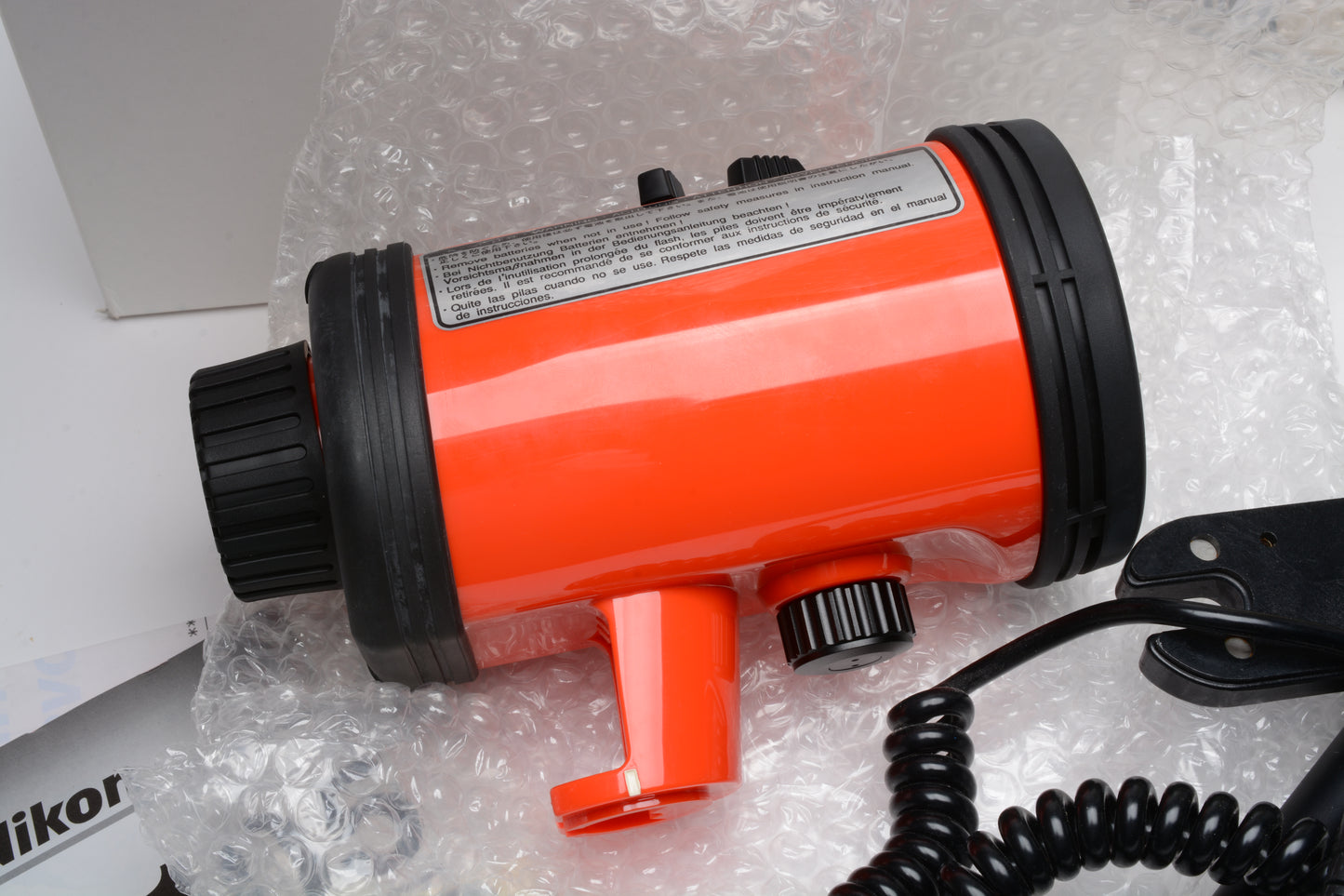 Nikon Nikonos SB-105 Underwated flash - NEW (Replaced by Nikon)