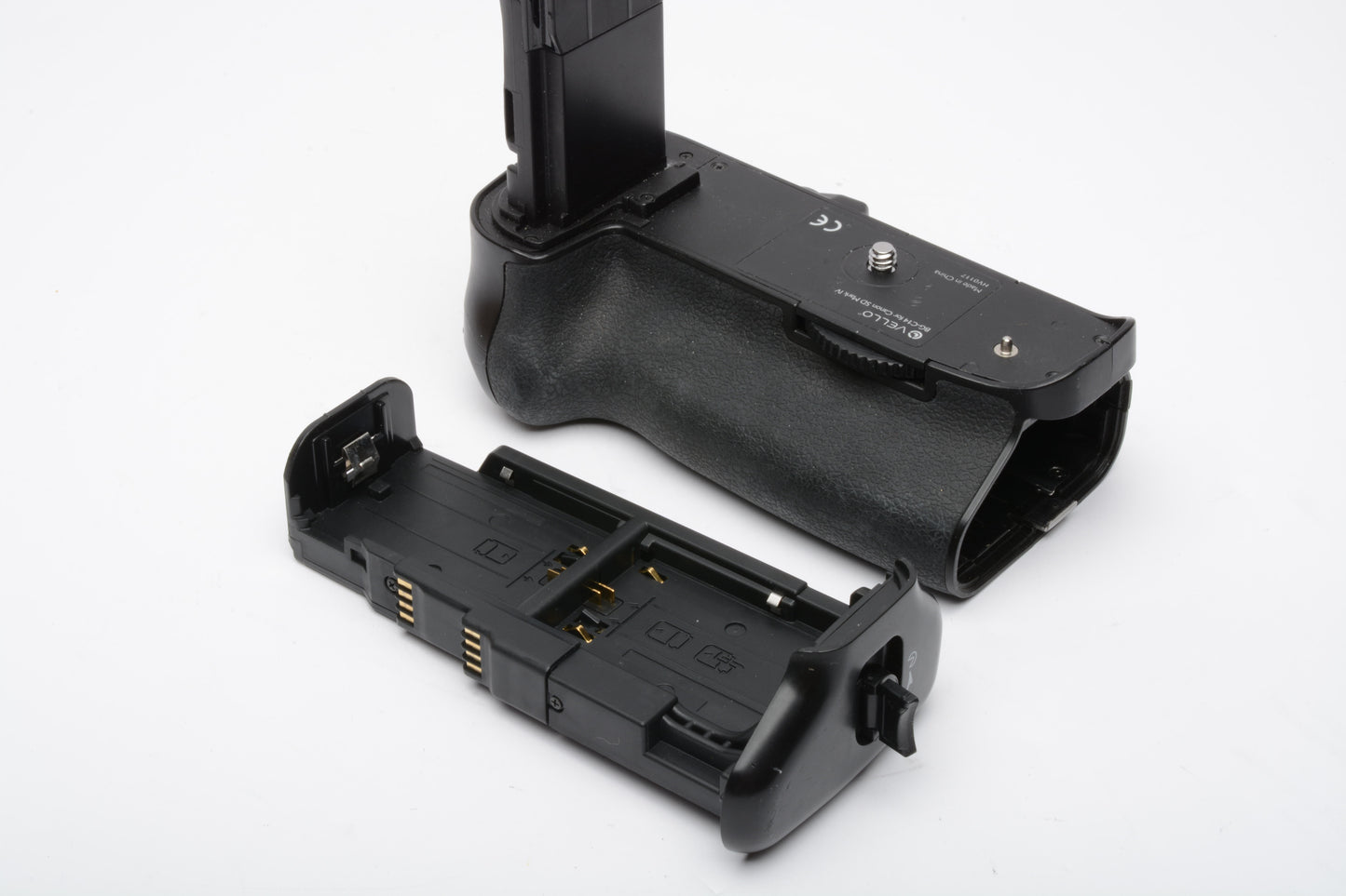 Vello BG-C14 Battery Grip for Canon EOS 5D Mark IV, Tested, clean