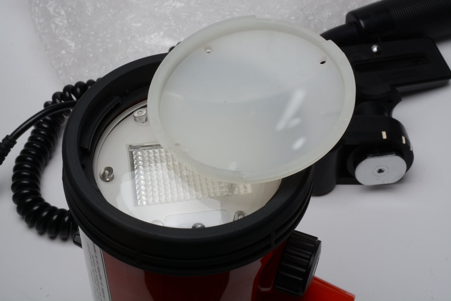Nikon Nikonos SB-105 Underwated flash - NEW (Replaced by Nikon)