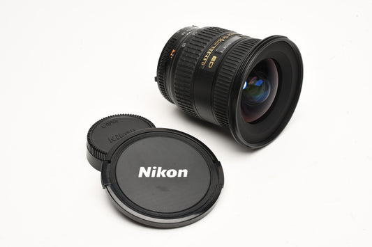 Nikon Nikkor AF 18-35mm f3.5-4.5 D ED wide zoom lens, Mint-