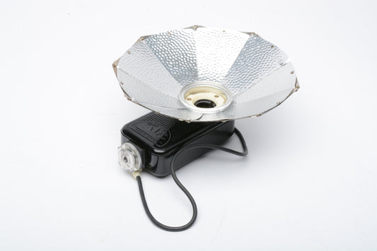 Dynolux flash reflector in case, nice & clean + mount/bracket
