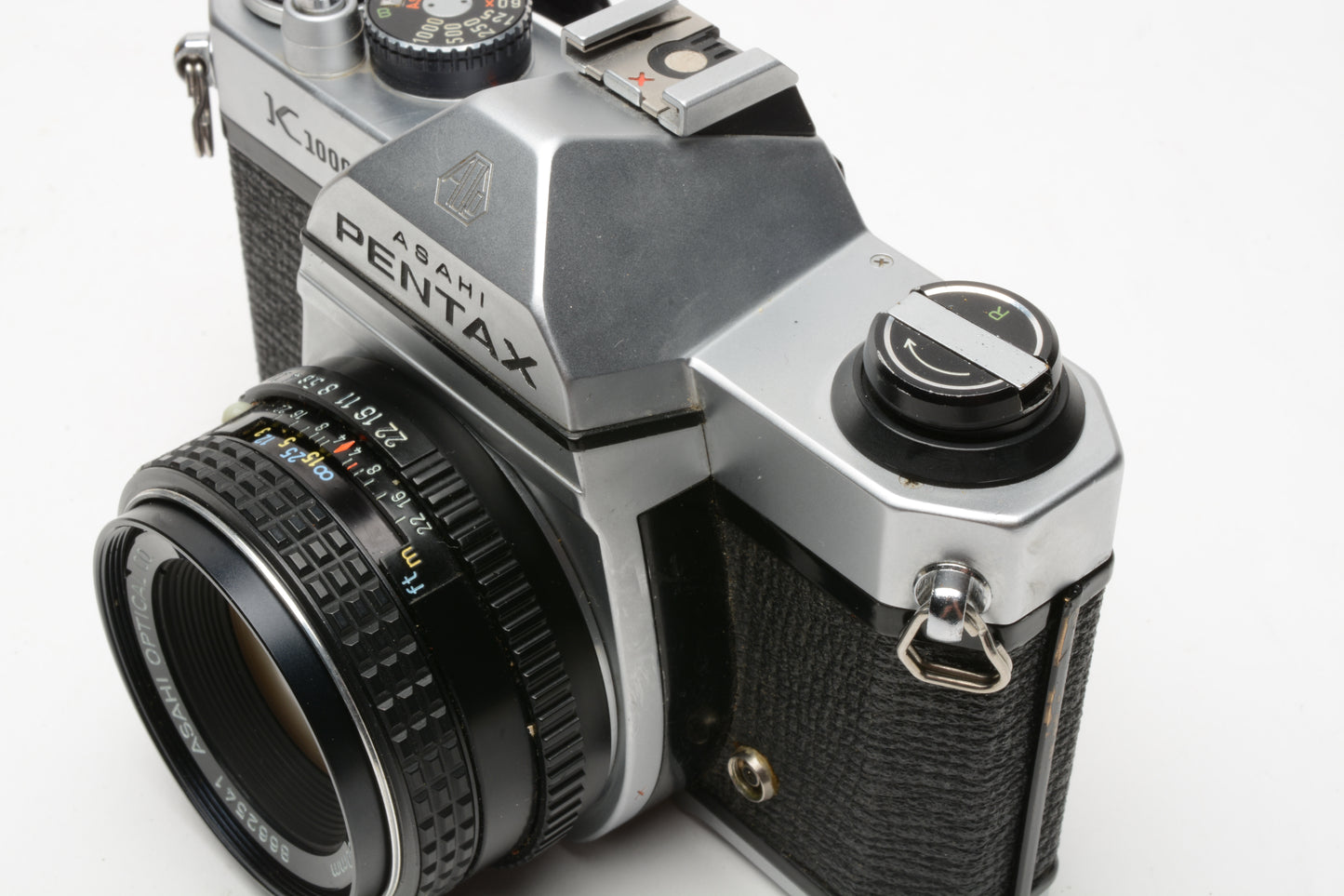 Pentax K1000 35mm SLR w/50mm f2 lens, New seals, strap, Nice!!