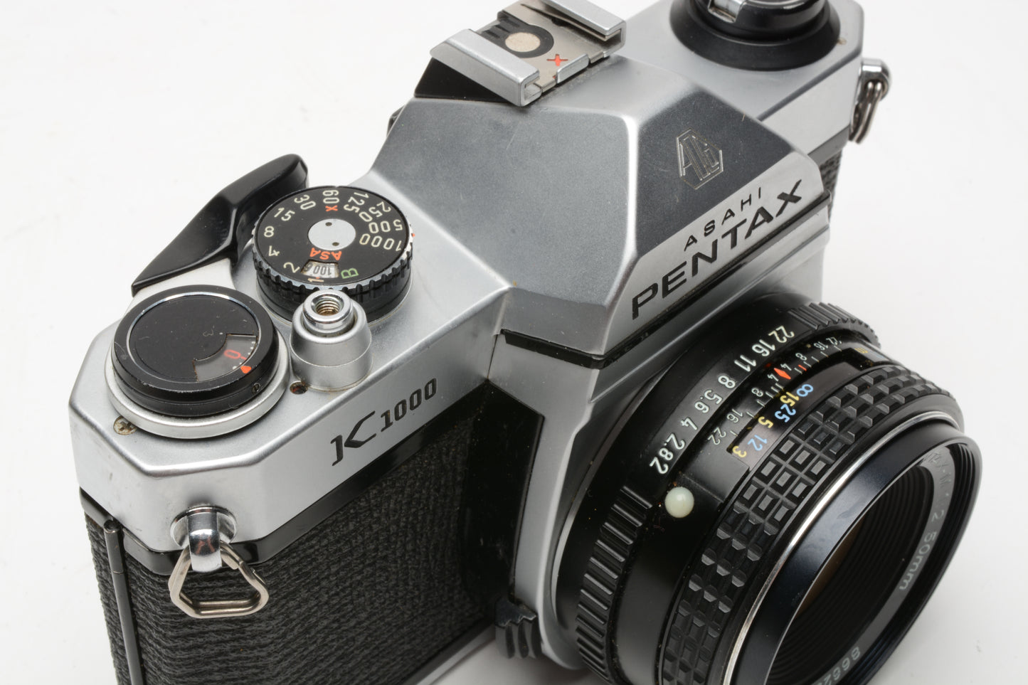 Pentax K1000 35mm SLR w/50mm f2 lens, New seals, strap, Nice!!