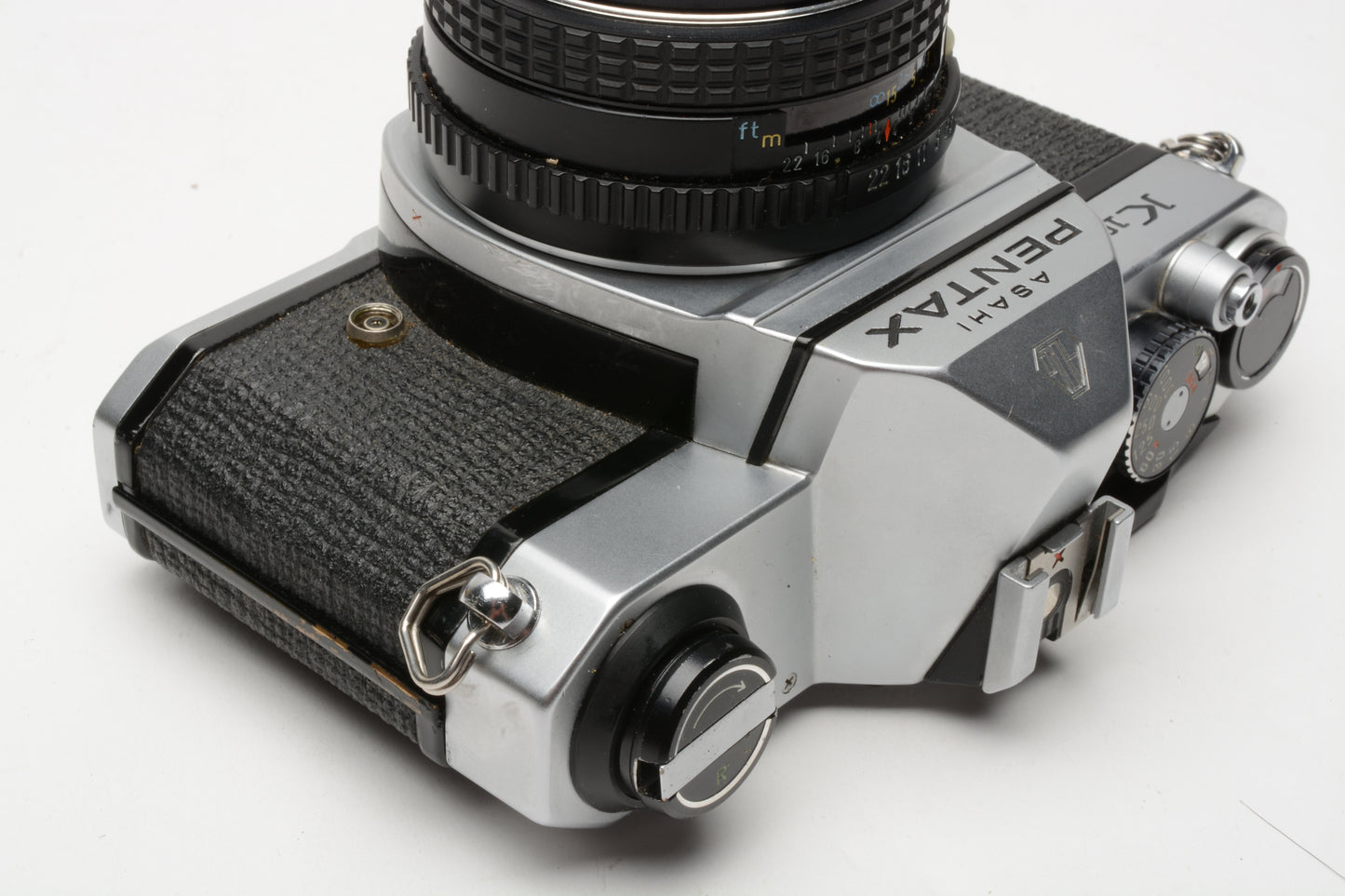 Pentax K1000 35mm SLR w/50mm f2 lens, New seals, strap, Nice!!