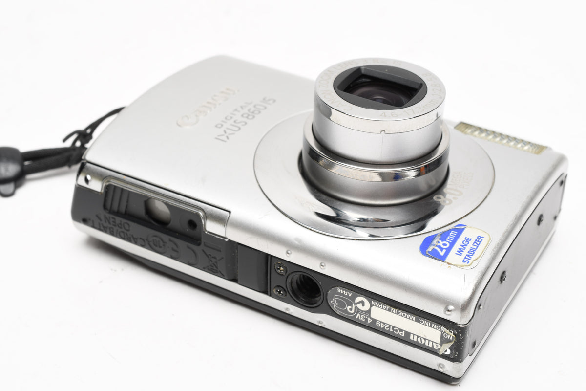 Canon IXUS 860 IS 8MP Digital Point&Shoot w/2X batts+charger+case++