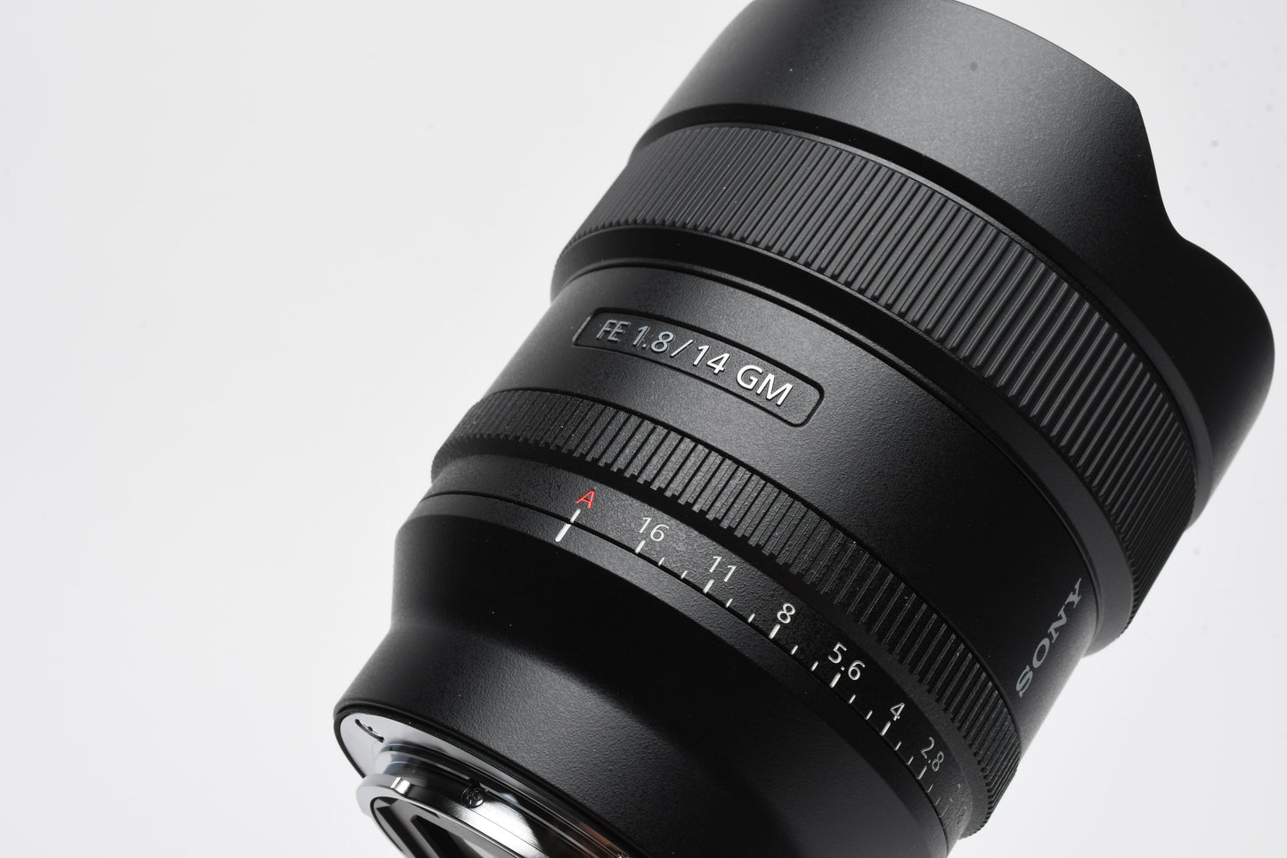Sony FE 14mm f1.8 GM Lens SEL14F18GM, case, Mint, USA