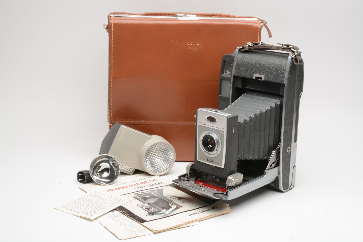 Polaroid Electric Eye Land camera Model 900, w/Wink light, Case, Vintage